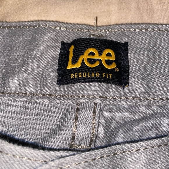 Lee gray jeans. Regular fit. Size 36x29 - Picture 6 of 9